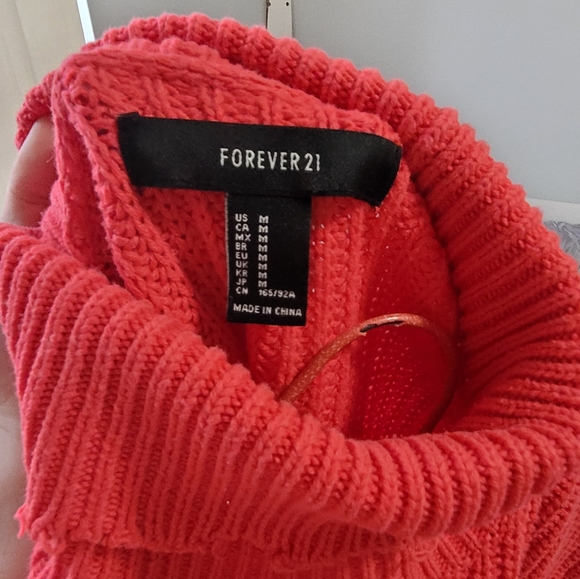 Women's cropped sweater - Picture 3 of 3